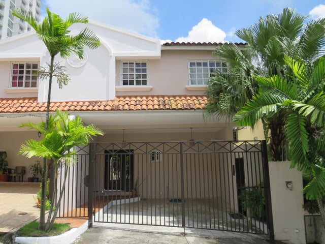 Beautiful House - Casa en Altos de Panamá